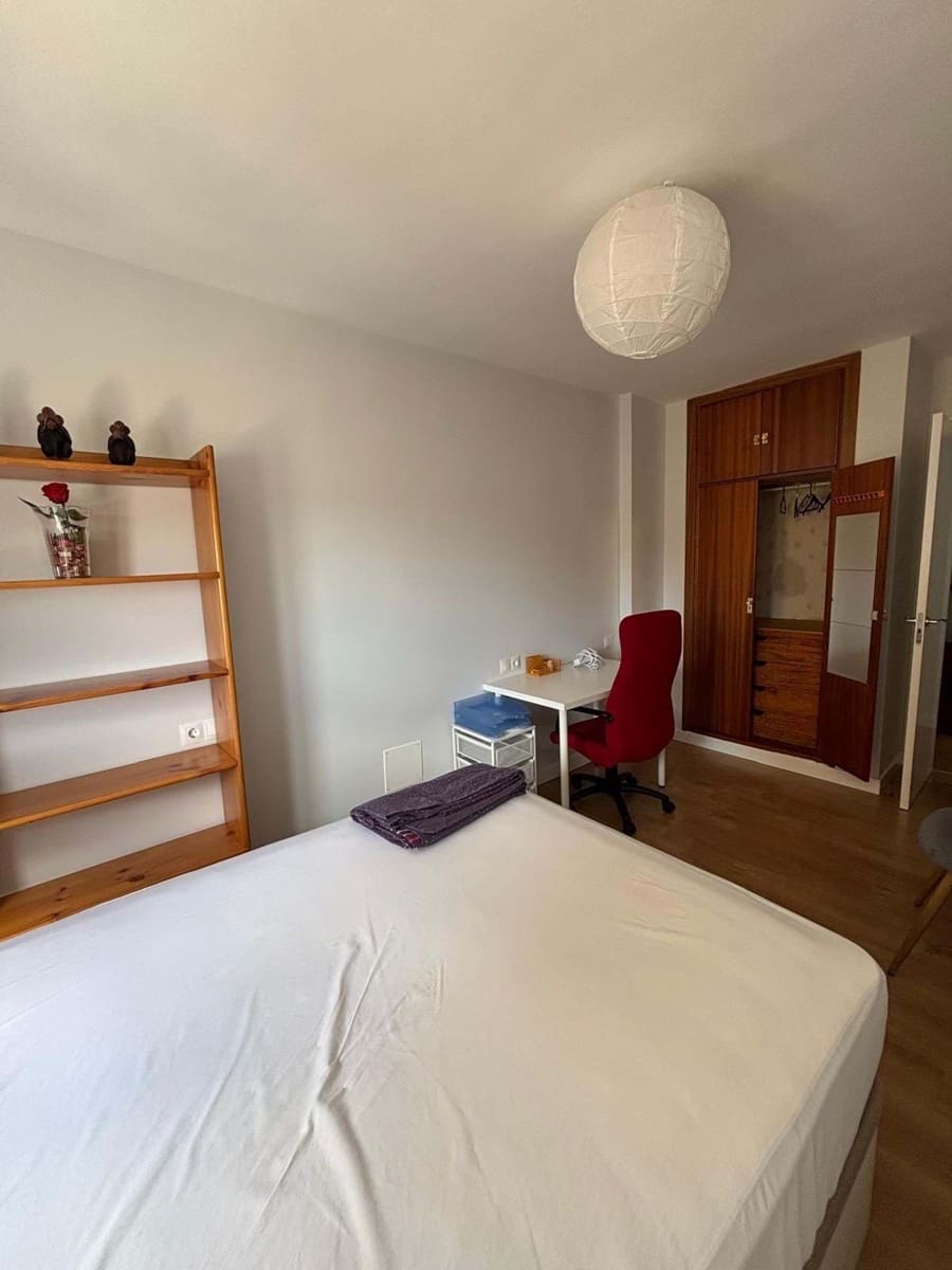 3 bedroom Apartment for sale in Marbella - € 325,000 (Ref: 9149742)