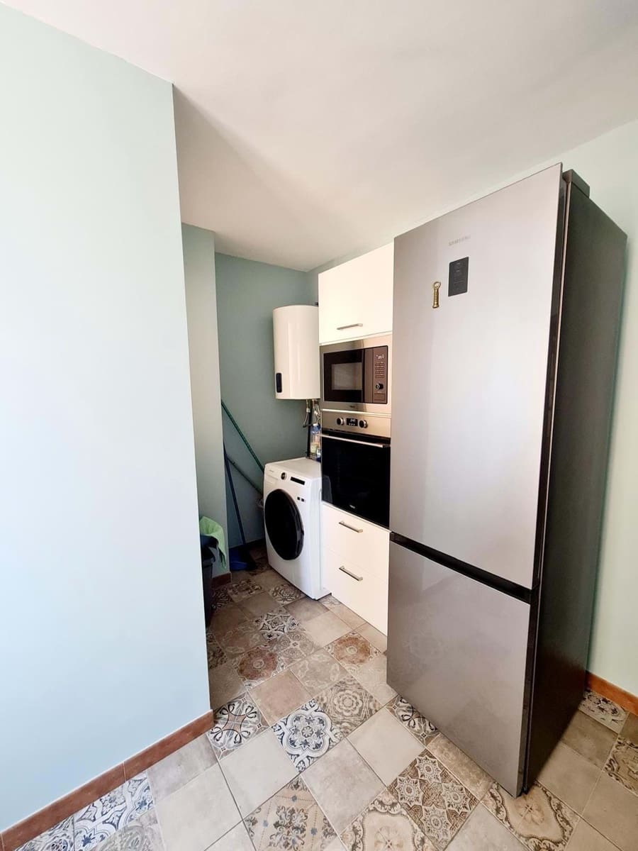 3 bedroom Apartment for sale in Marbella - € 325,000 (Ref: 9149742)