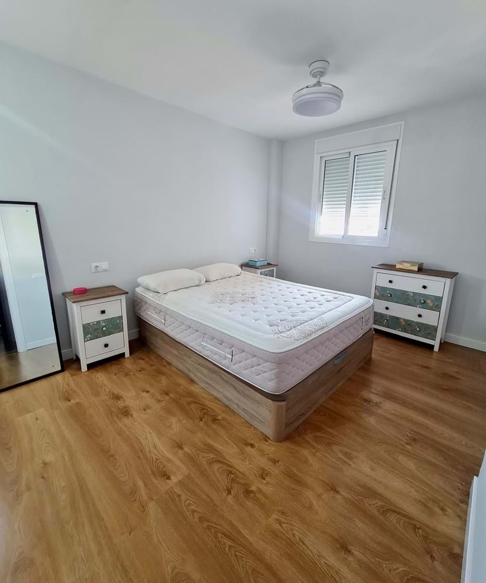 3 bedroom Apartment for sale in Marbella - € 325,000 (Ref: 9149742)