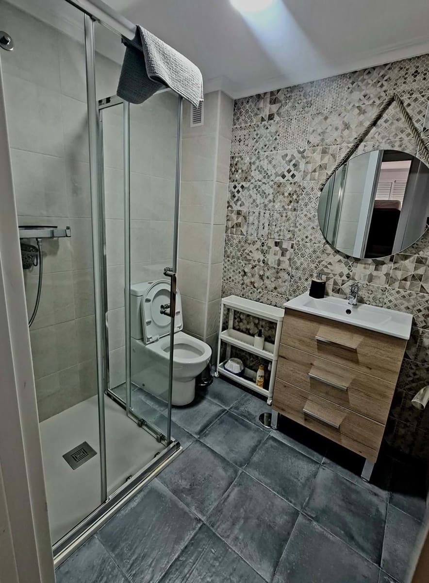 3 bedroom Apartment for sale in Marbella - € 325,000 (Ref: 9149742)