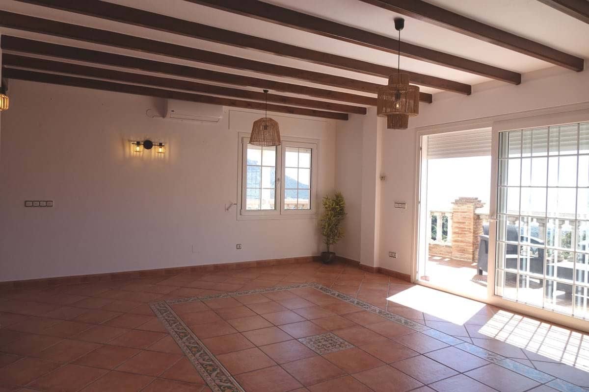3 bedroom Apartment for sale in Mijas with garage - € 595,000 (Ref: 9150637)