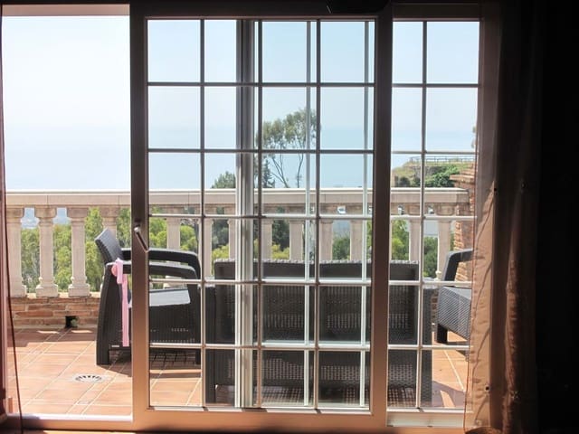 3 bedroom Apartment for sale in Mijas with garage - € 595,000 (Ref: 9150637)