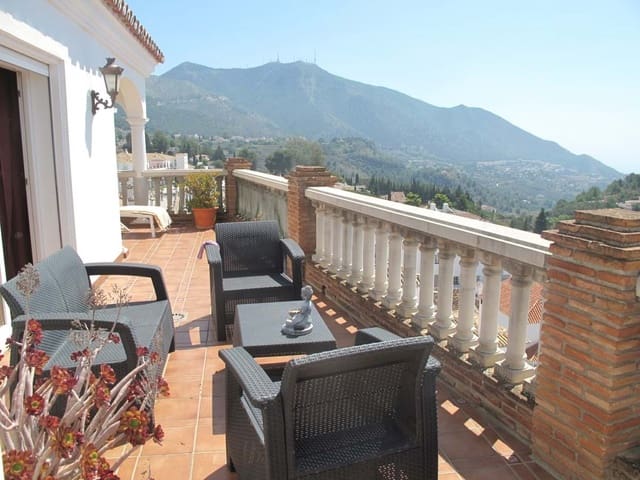 3 bedroom Apartment for sale in Mijas with garage - € 595,000 (Ref: 9150637)