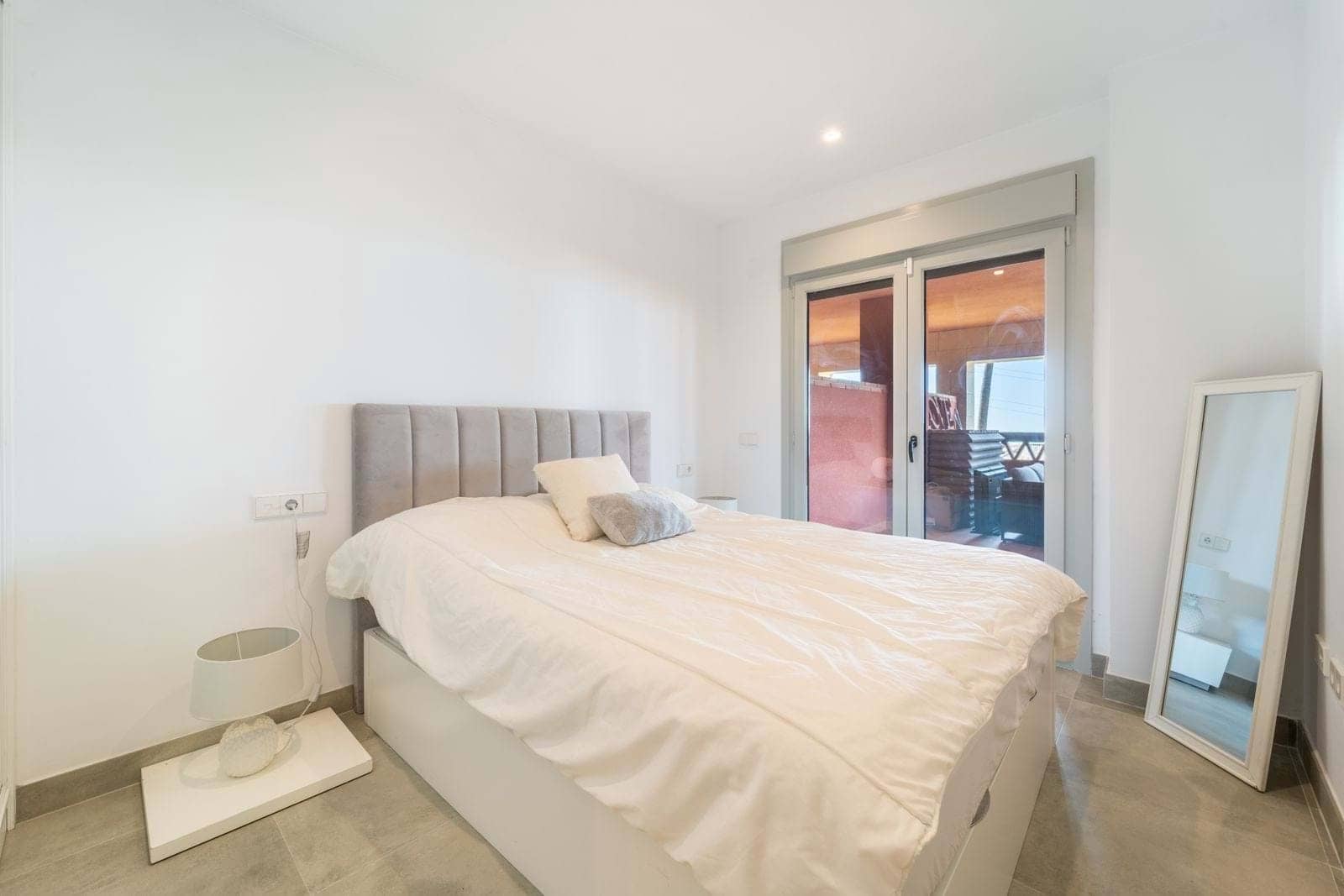 2 bedroom Apartment for sale in Fuengirola with pool garage - € 535,000 (Ref: 9150905)