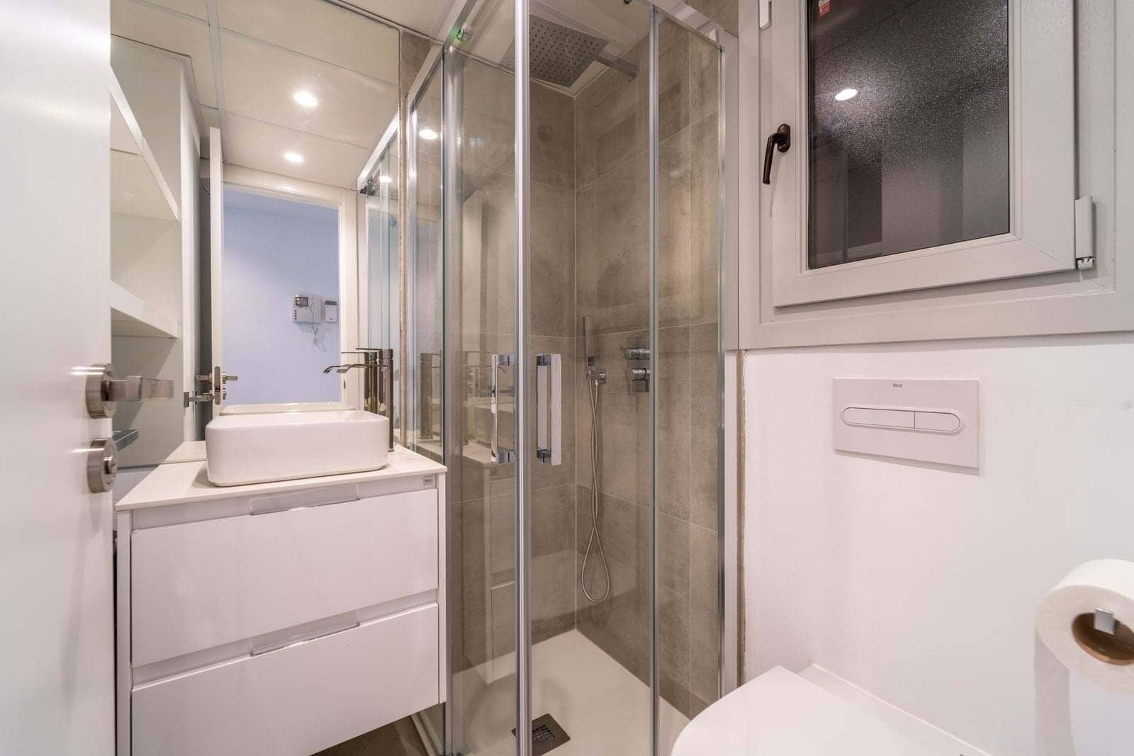 2 bedroom Apartment for sale in Fuengirola with pool garage - € 535,000 (Ref: 9150905)