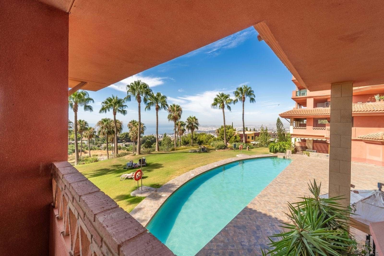 2 bedroom Apartment for sale in Fuengirola with pool garage - € 535,000 (Ref: 9150905)