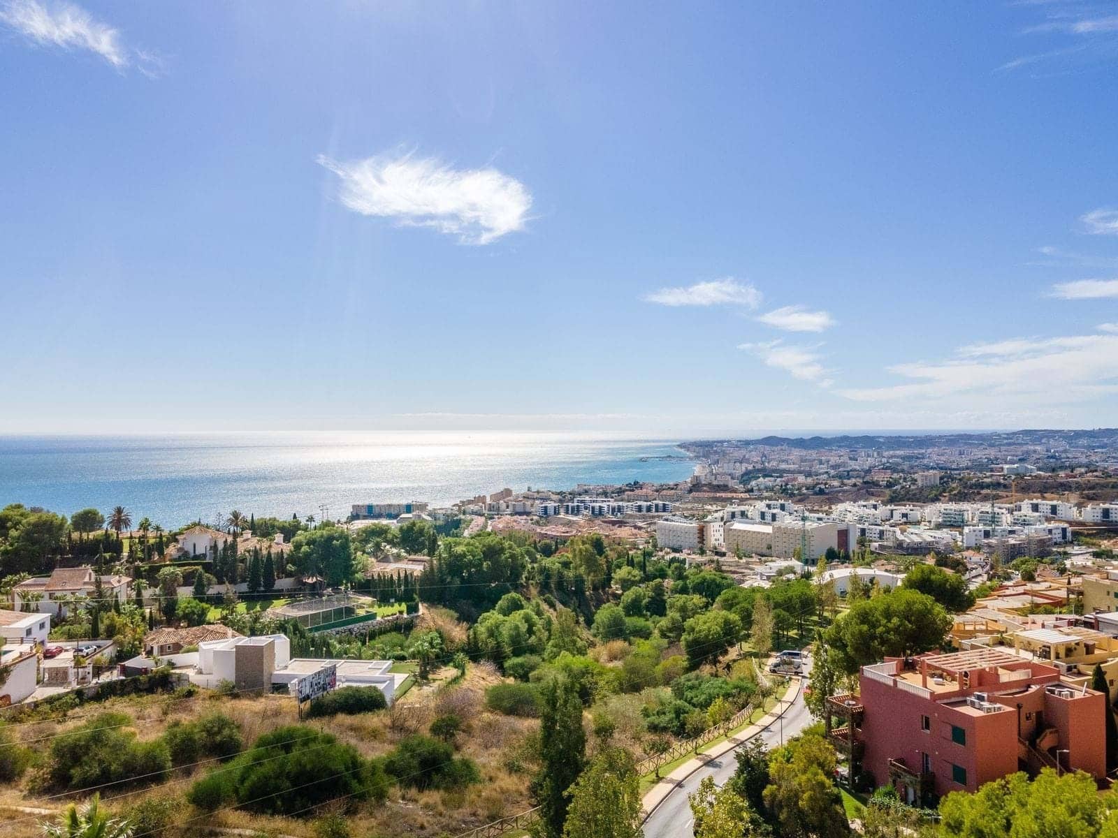 2 bedroom Apartment for sale in Fuengirola with pool garage - € 535,000 (Ref: 9150905)