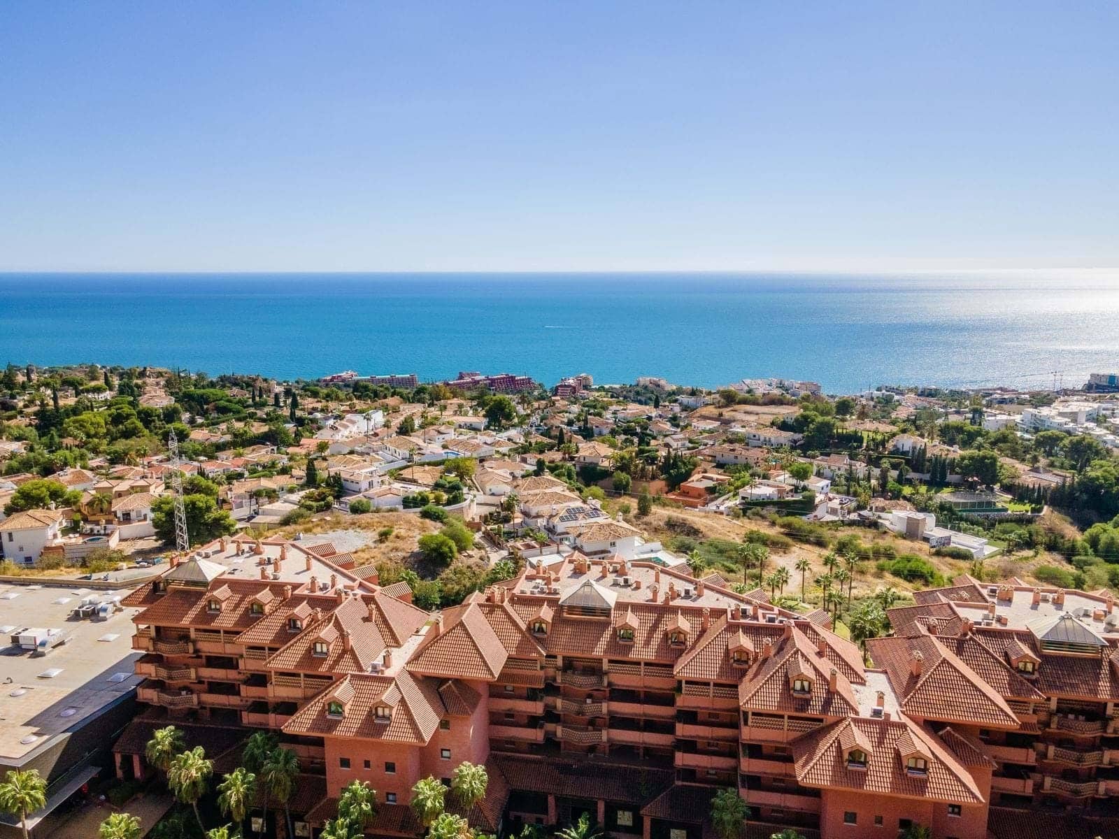 2 bedroom Apartment for sale in Fuengirola with pool garage - € 535,000 (Ref: 9150905)