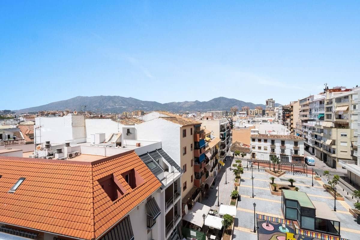 3 bedroom Apartment for sale in Fuengirola with garage - € 618,000 (Ref: 9153220)
