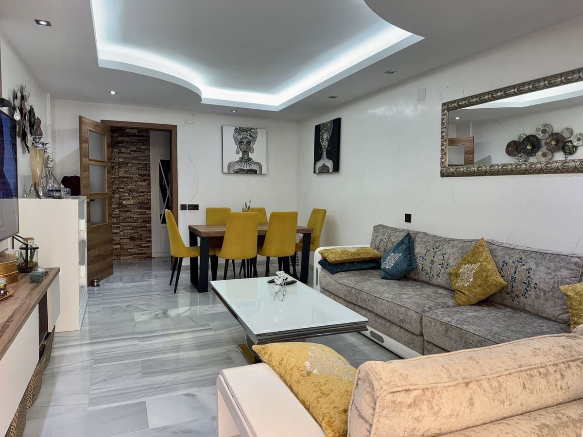 3 bedroom Apartment for sale in Benalmadena with pool garage - € 399,000 (Ref: 9153304)