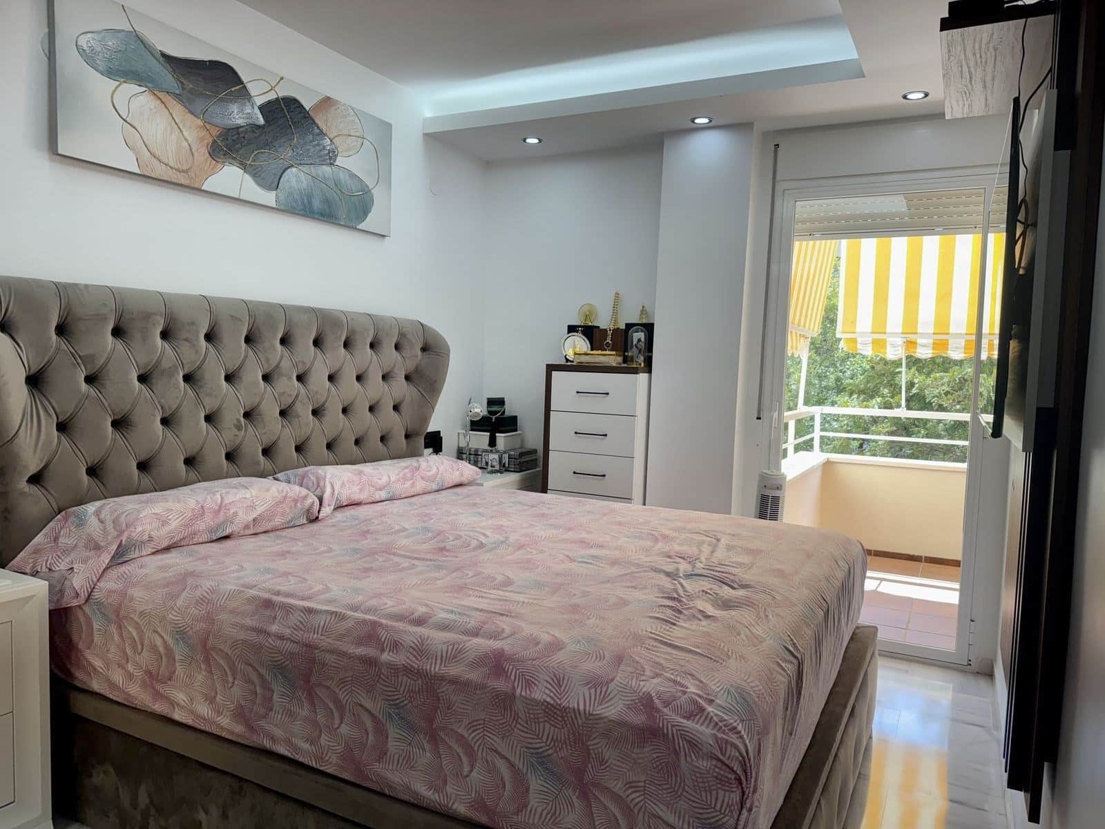 3 bedroom Apartment for sale in Benalmadena with pool garage - € 399,000 (Ref: 9153304)