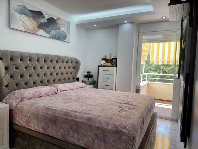 3 bedroom Apartment for sale in Benalmádena with pool garage - € 399,000 (Ref: 9153304)