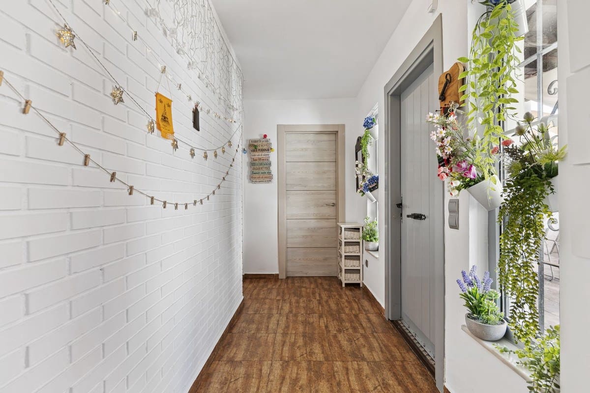 Chalet de 4 habitaciones en Fuengirola en venta - 555.000 € (Ref: 9165480)