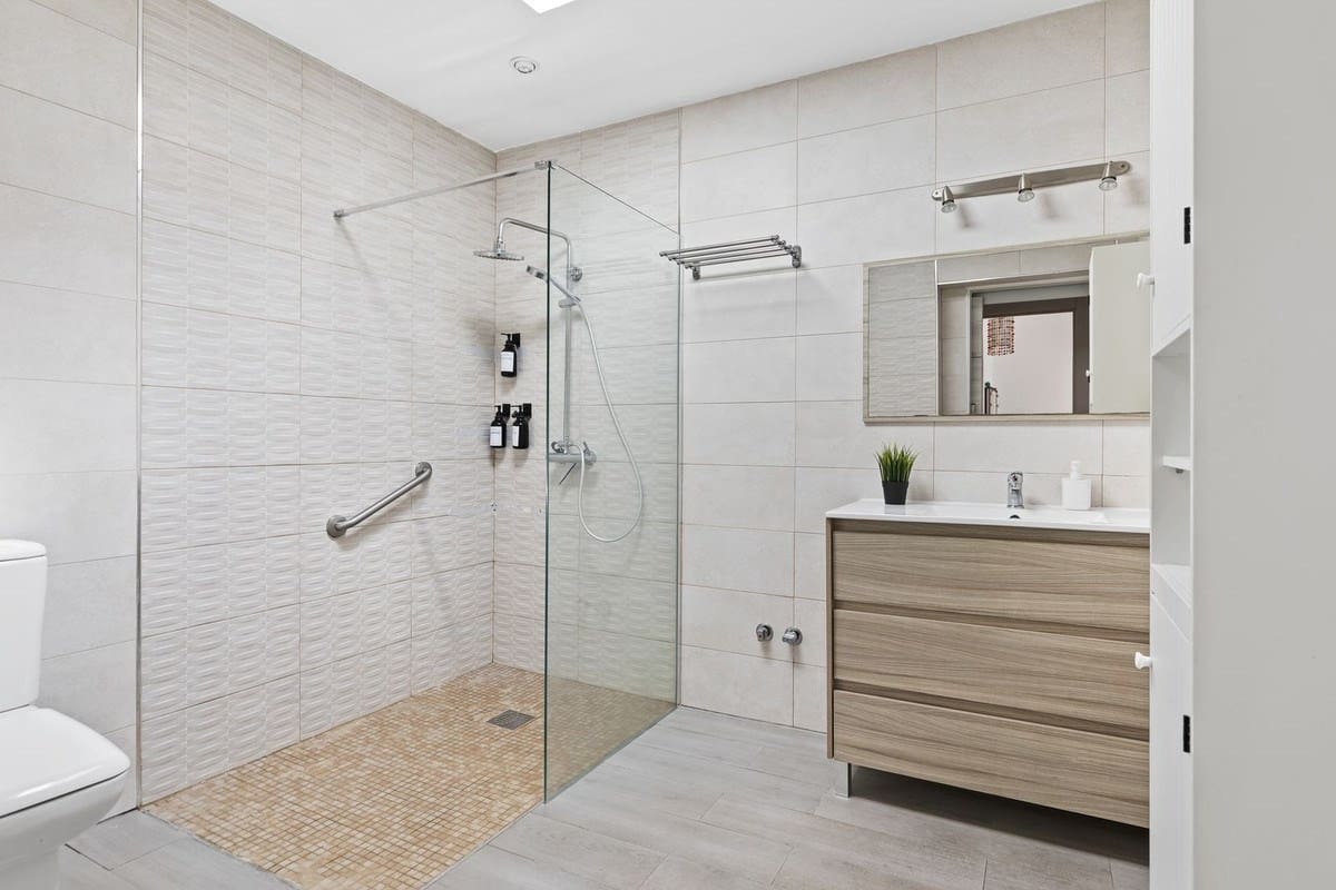 Chalet de 4 habitaciones en Fuengirola en venta - 555.000 € (Ref: 9165480)