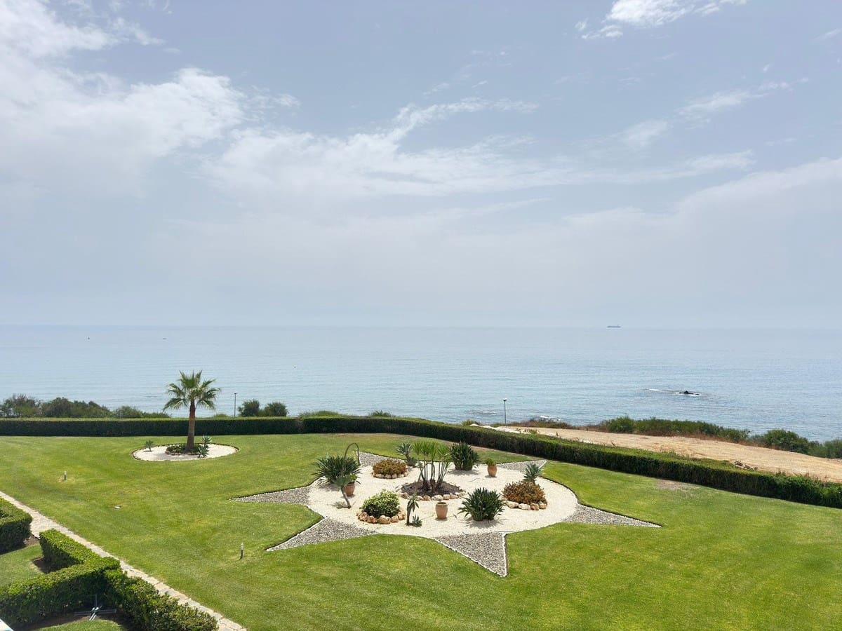 2 bedroom Apartment for sale in Mijas with pool - € 409,500 (Ref: 9166733)