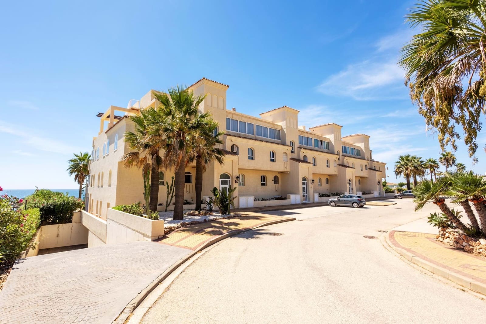 2 bedroom Apartment for sale in Mijas with pool - € 409,500 (Ref: 9166733)