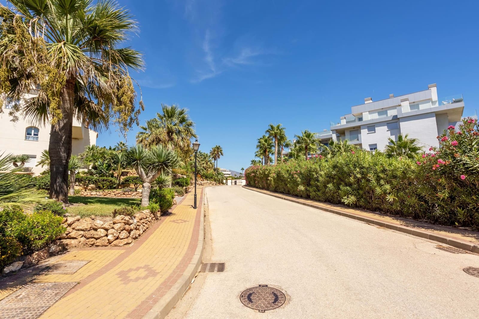 2 bedroom Apartment for sale in Mijas with pool - € 409,500 (Ref: 9166733)