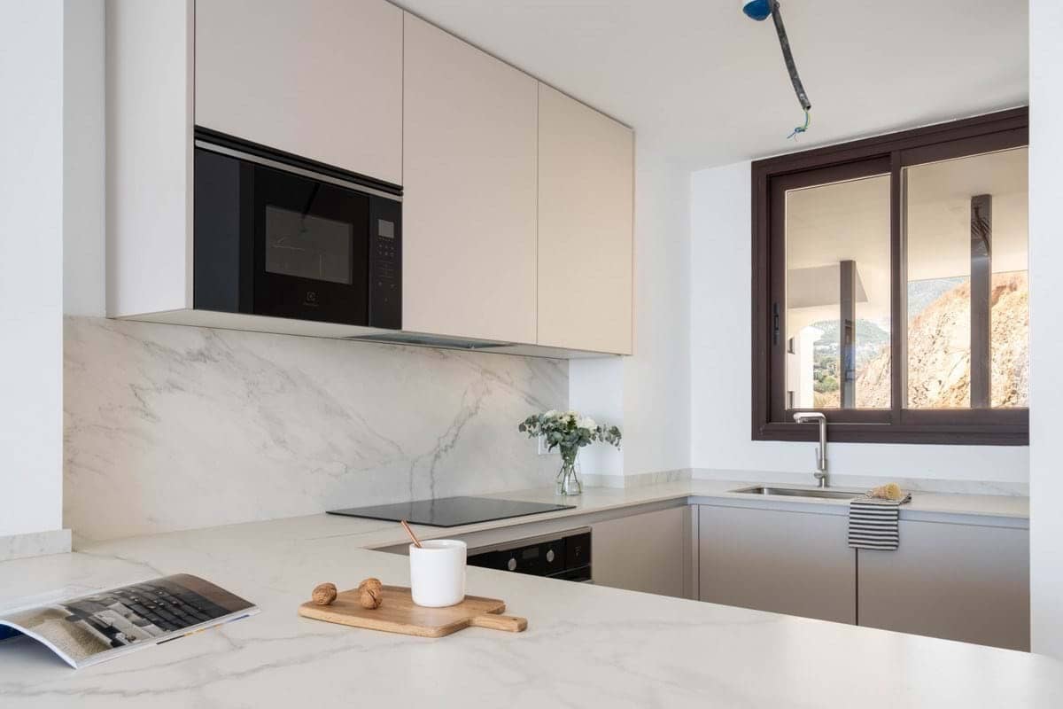 Apartamento de 2 habitaciones en Fuengirola en venta con piscina garaje - 590.000 € (Ref: 9166778)