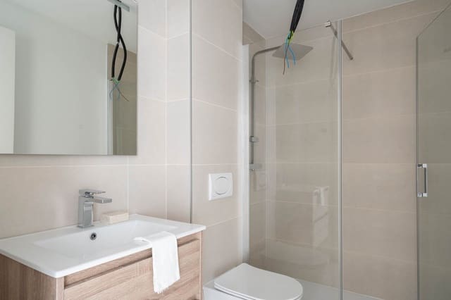 Apartamento de 2 habitaciones en Fuengirola en venta con piscina garaje - 590.000 € (Ref: 9166778)