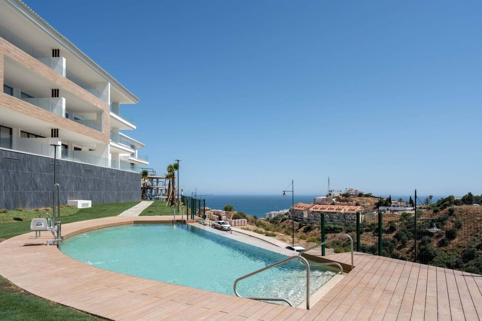 Apartamento de 2 habitaciones en Fuengirola en venta con piscina garaje - 590.000 € (Ref: 9166778)