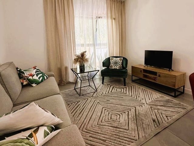 Apartamento de 2 habitaciones en Cancelada, Estepona en venta con garaje - 319.000 € (Ref: 9177160)