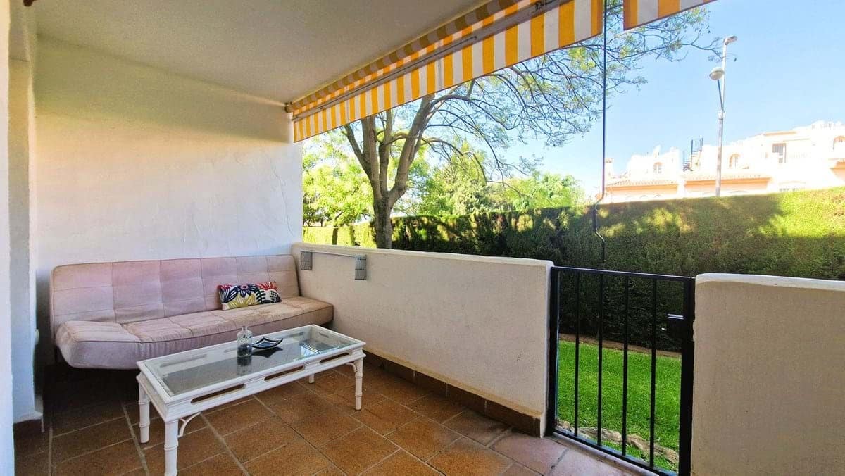 2 bedroom Apartment for sale in Marbella with pool - € 399,000 (Ref: 9177639)