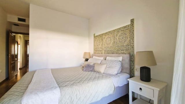 2 bedroom Apartment for sale in Marbella with pool - € 399,000 (Ref: 9177639)