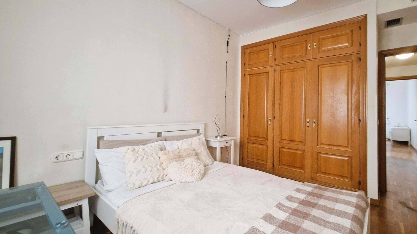 2 bedroom Apartment for sale in Marbella with pool - € 399,000 (Ref: 9177639)