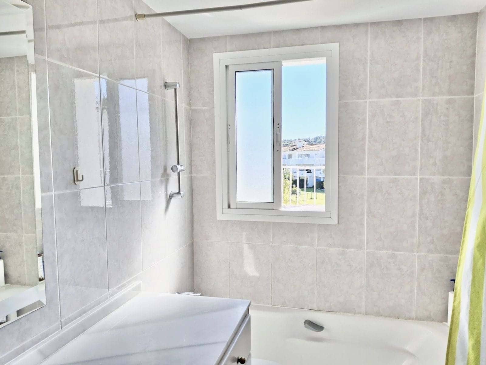 3 bedroom Apartment for sale in Mijas with pool - € 420,000 (Ref: 9177969)