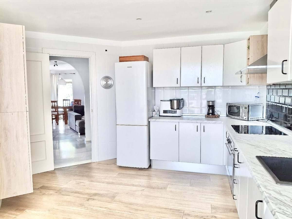 3 bedroom Apartment for sale in Mijas with pool - € 420,000 (Ref: 9177969)