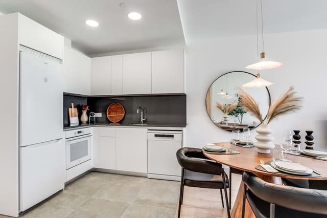 2 bedroom Apartment for sale in Málaga city with pool garage - € 439,000 (Ref: 9177974)