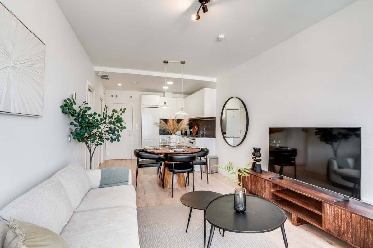 2 bedroom Apartment for sale in Malaga city with pool garage - € 439,000 (Ref: 9177974)