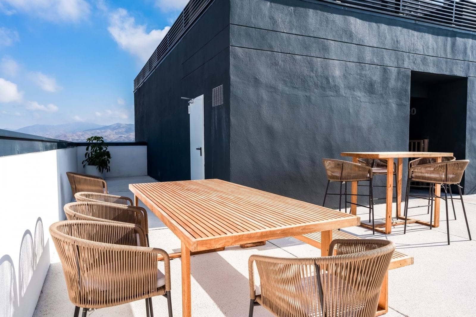 2 bedroom Apartment for sale in Malaga city with pool garage - € 439,000 (Ref: 9177974)