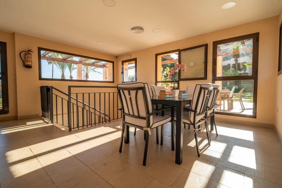 2 makuuhuone Huoneisto myytävänä paikassa Benahavis mukana uima-altaan 
autotalli - 450 000 € (Ref: 9180778)