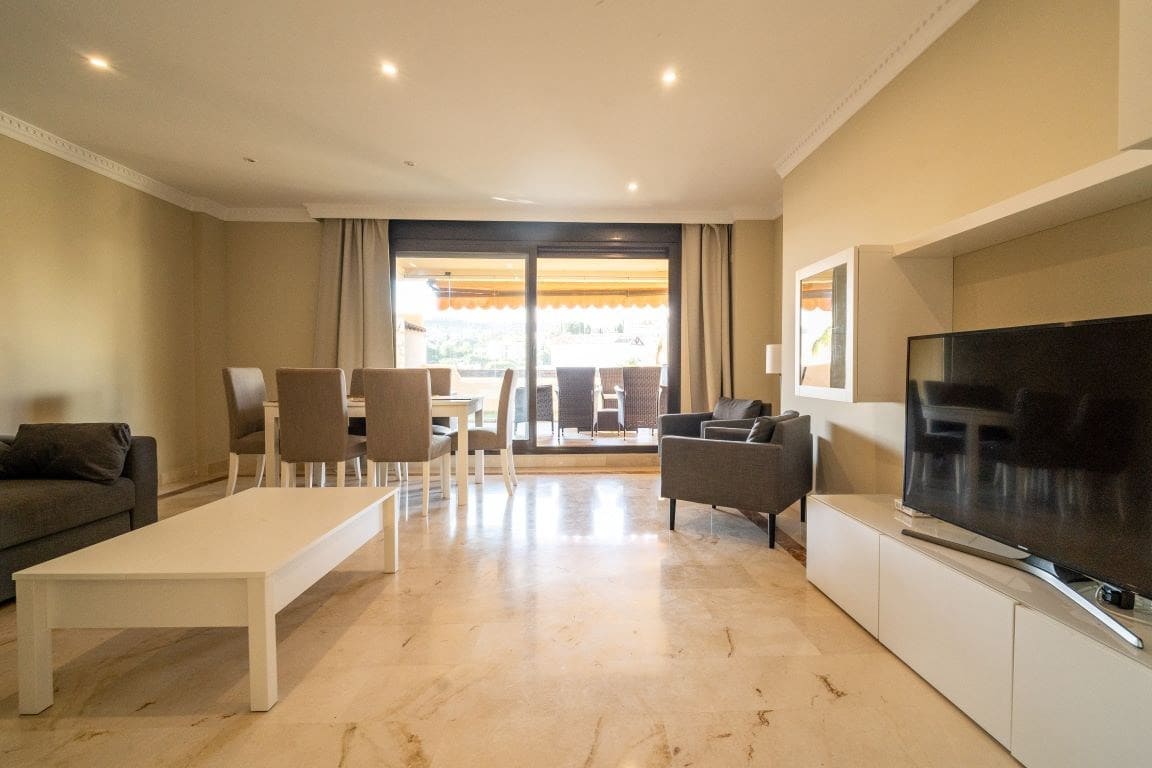 2 makuuhuone Huoneisto myytävänä paikassa Benahavis mukana uima-altaan 
autotalli - 450 000 € (Ref: 9180778)