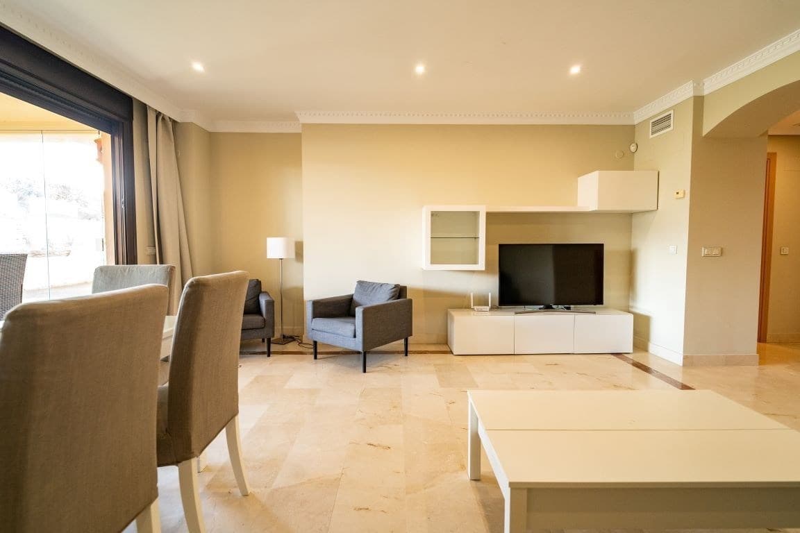 2 makuuhuone Huoneisto myytävänä paikassa Benahavis mukana uima-altaan 
autotalli - 450 000 € (Ref: 9180778)