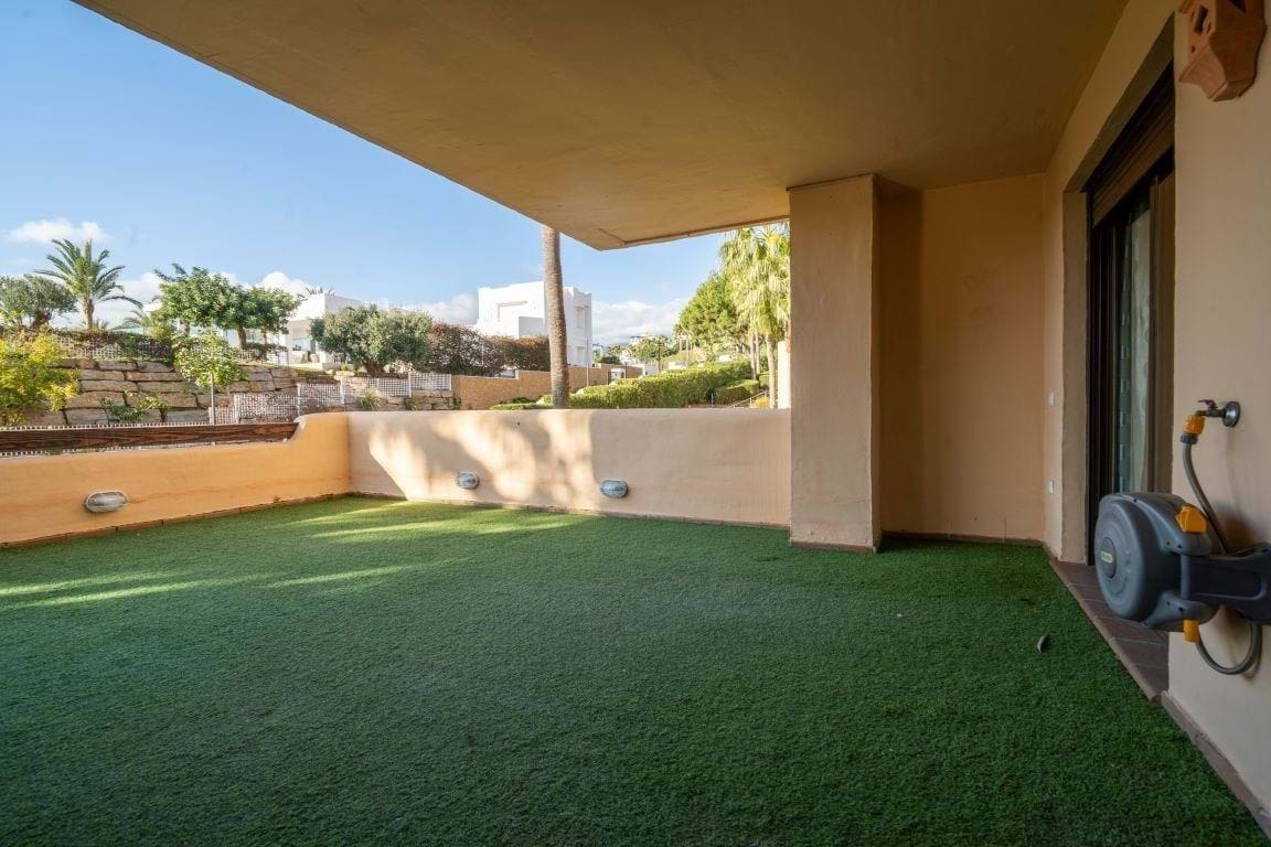 2 makuuhuone Huoneisto myytävänä paikassa Benahavis mukana uima-altaan 
autotalli - 450 000 € (Ref: 9180778)