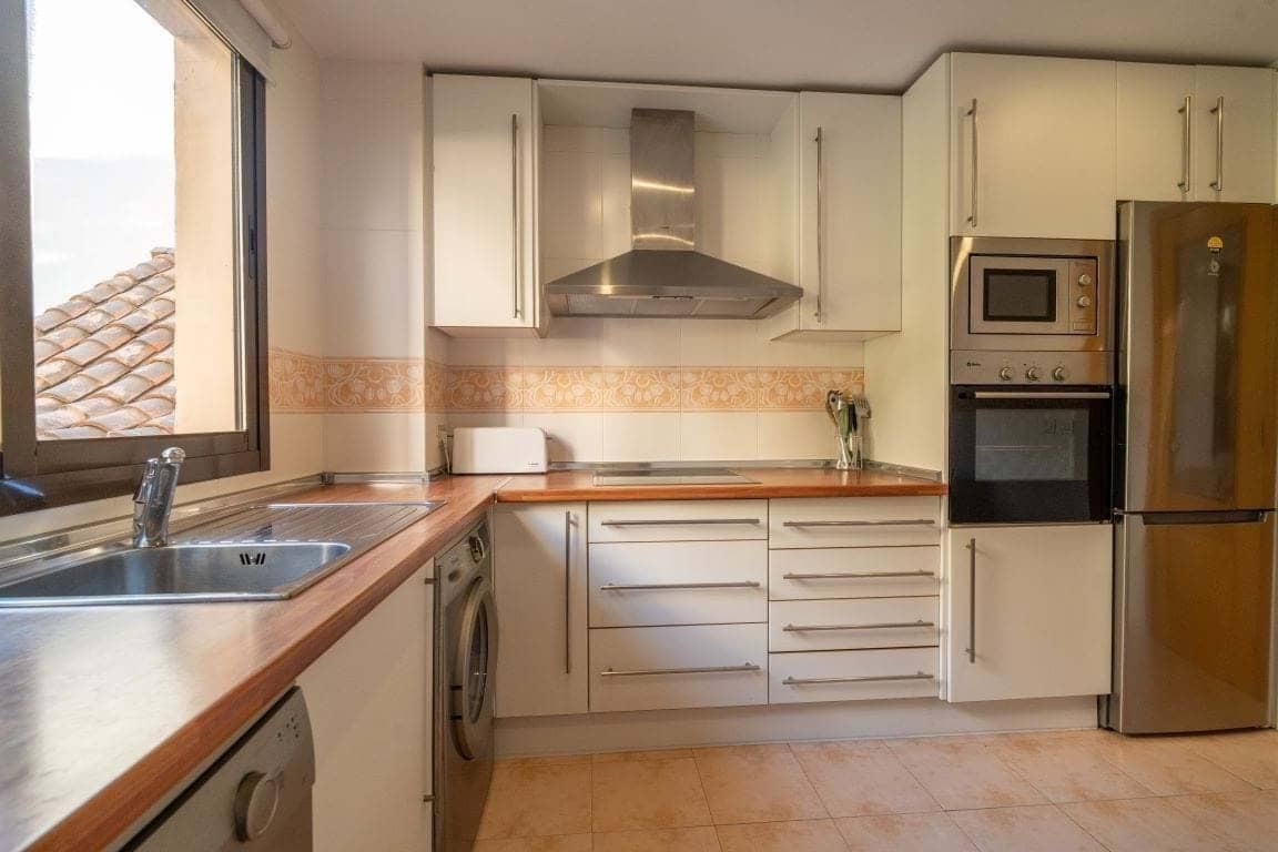 2 makuuhuone Huoneisto myytävänä paikassa Benahavis mukana uima-altaan 
autotalli - 450 000 € (Ref: 9180778)