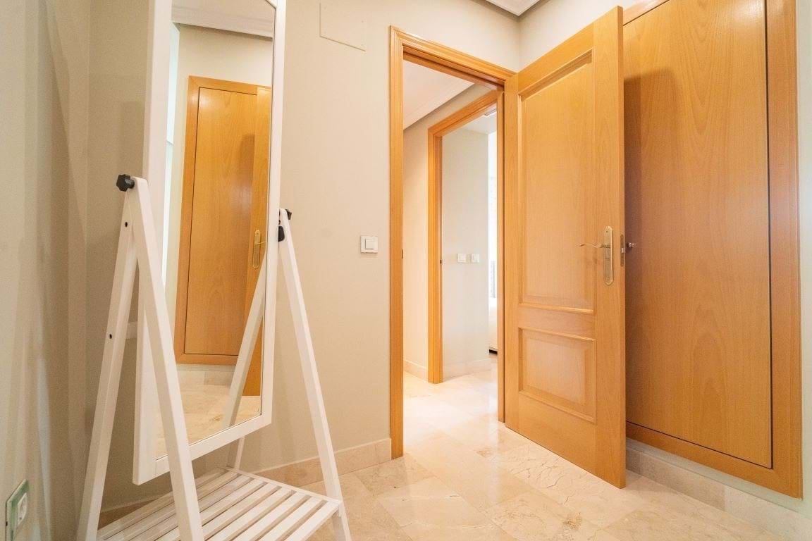 2 makuuhuone Huoneisto myytävänä paikassa Benahavis mukana uima-altaan 
autotalli - 450 000 € (Ref: 9180778)