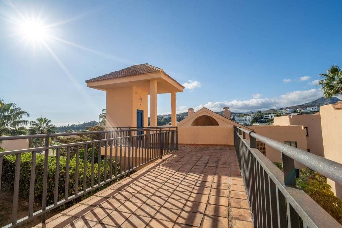 2 makuuhuone Huoneisto myytävänä paikassa Benahavis mukana uima-altaan 
autotalli - 450 000 € (Ref: 9180778)