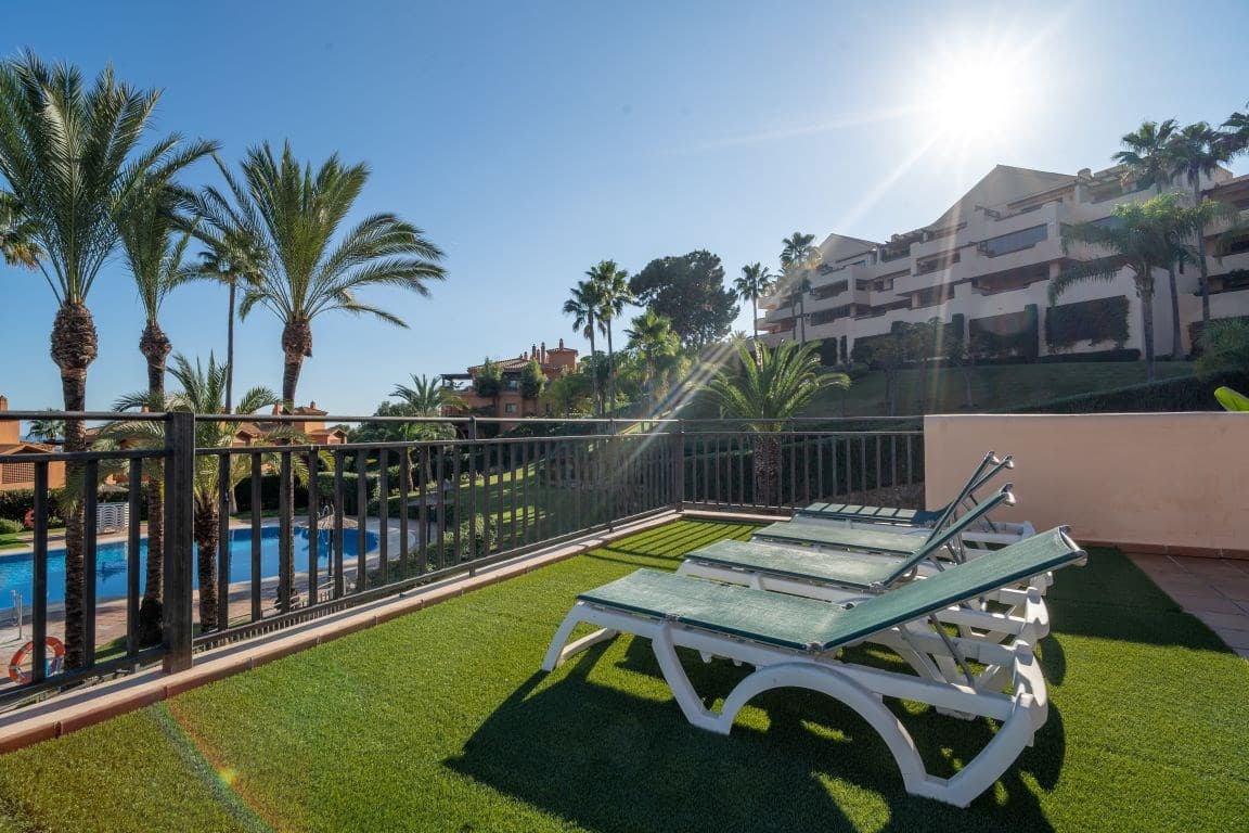 2 makuuhuone Huoneisto myytävänä paikassa Benahavis mukana uima-altaan 
autotalli - 450 000 € (Ref: 9180778)