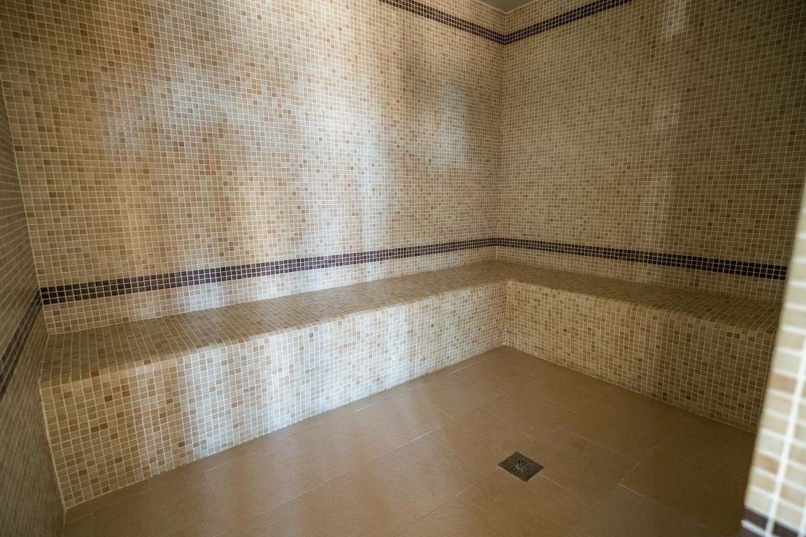 2 makuuhuone Huoneisto myytävänä paikassa Benahavis mukana uima-altaan 
autotalli - 450 000 € (Ref: 9180778)