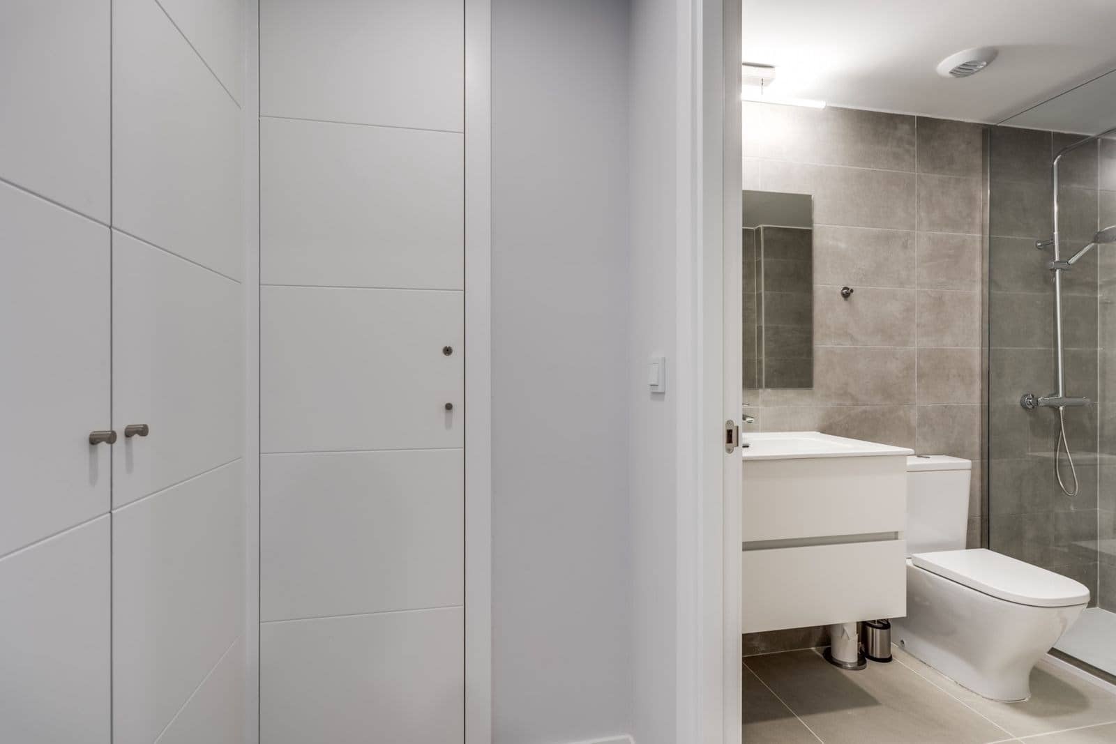 2 bedroom Apartment for sale in New Golden Mile with pool garage - € 455,000 (Ref: 9183209)