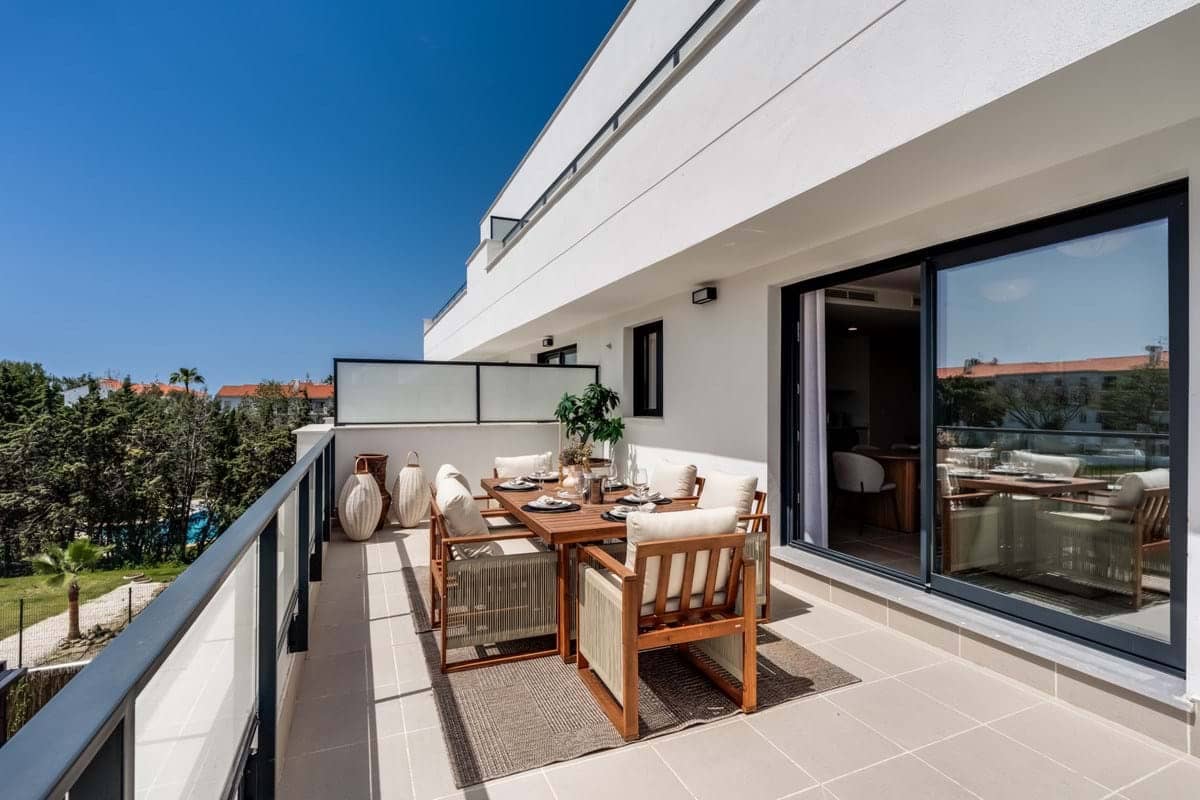 2 bedroom Apartment for sale in New Golden Mile with pool garage - € 455,000 (Ref: 9183209)