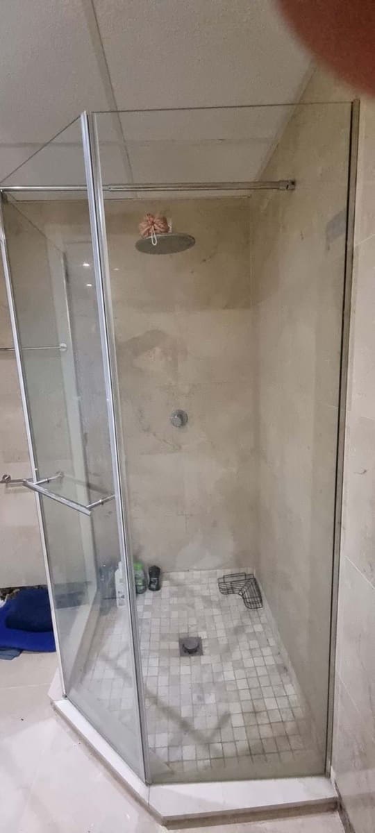 3 bedroom Apartment for sale in La Duquesa / Puerto de la Duquesa with pool garage - € 295,000 (Ref: 9184952)