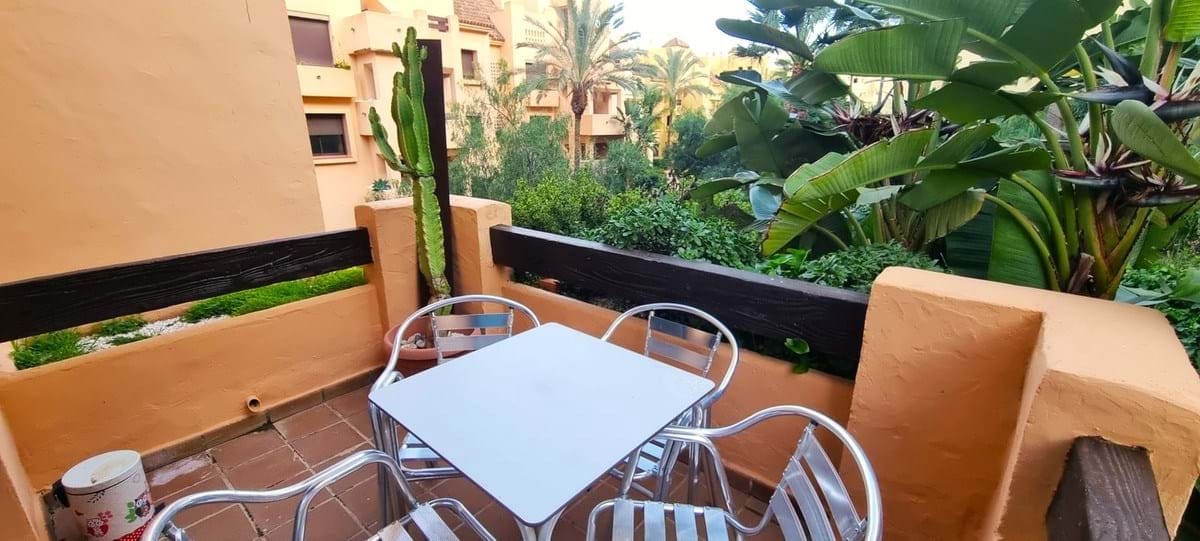 3 bedroom Apartment for sale in La Duquesa / Puerto de la Duquesa with pool garage - € 295,000 (Ref: 9184952)