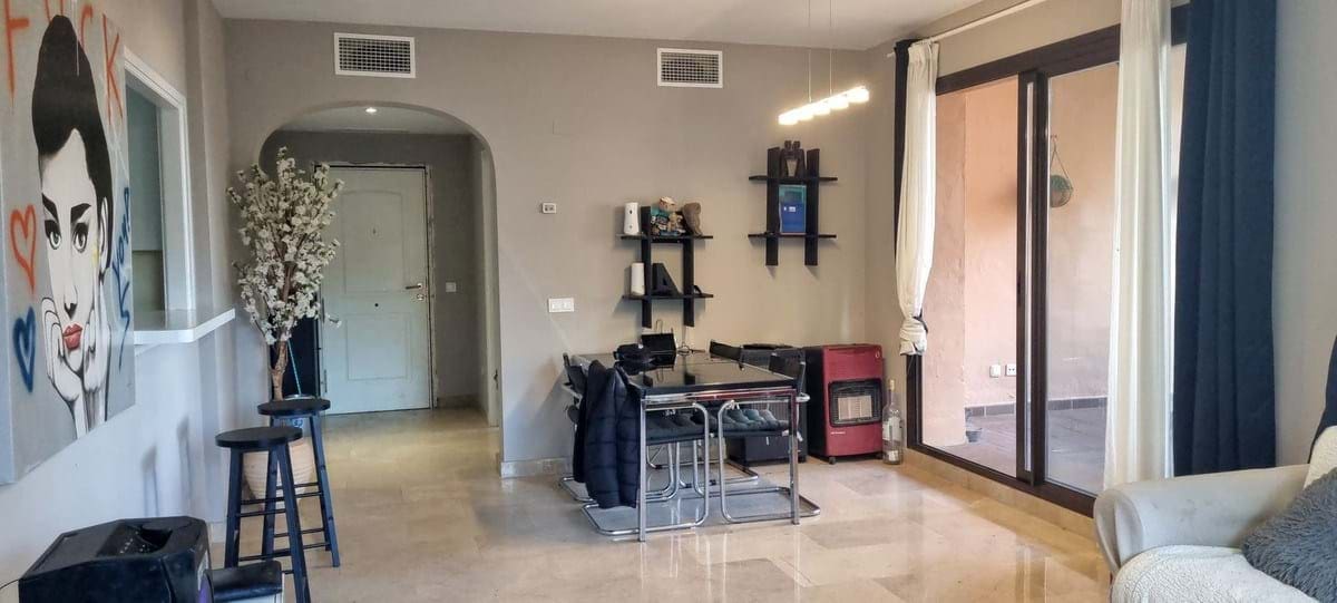 3 bedroom Apartment for sale in La Duquesa / Puerto de la Duquesa with pool garage - € 295,000 (Ref: 9184952)