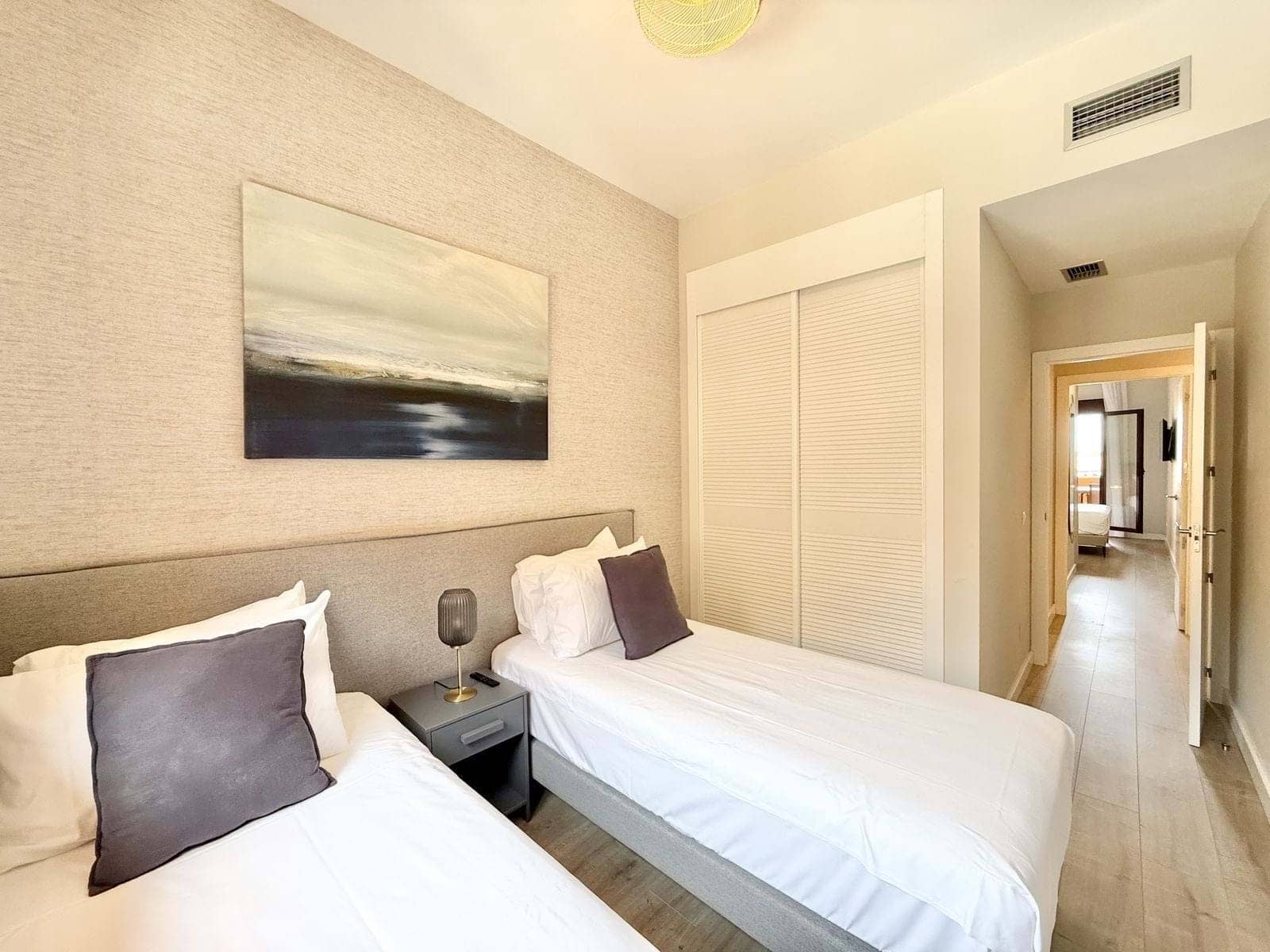 2 soverom Leilighet til salgs i Benahavis med svømmebasseng garasje - € 311 000 (Ref: 9185010)