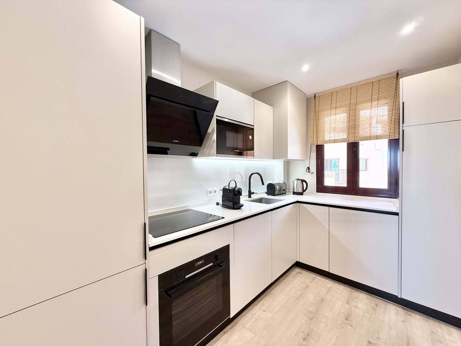 2 soverom Leilighet til salgs i Benahavis med svømmebasseng garasje - € 311 000 (Ref: 9185010)