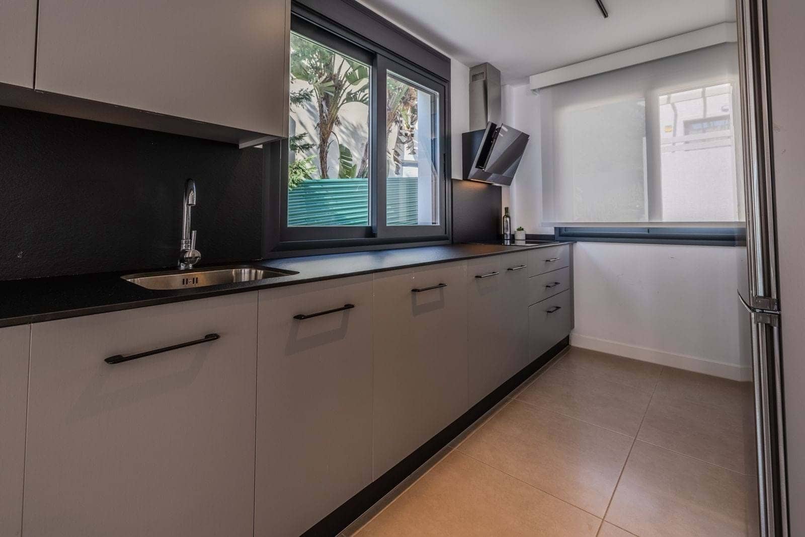 2 makuuhuone Huoneisto myytävänä paikassa Fuengirola mukana uima-altaan 
autotalli - 498 000 € (Ref: 9186584)